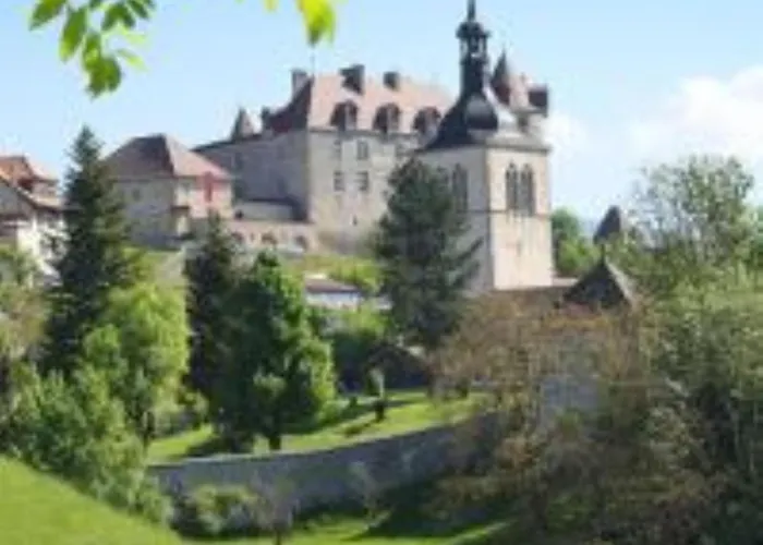 Hotel De Ville